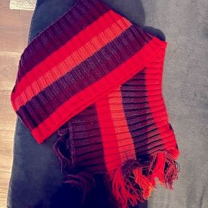 Excellent condition super cute scarf